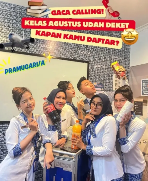 Kegiatan peserta pelatihan pramugari